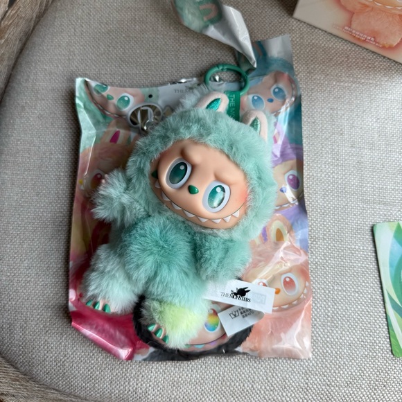 Pop Mart Labubu The Monsters Big into Energy Series Serenity Vinyl Plush Pendant - Picture 4 of 6